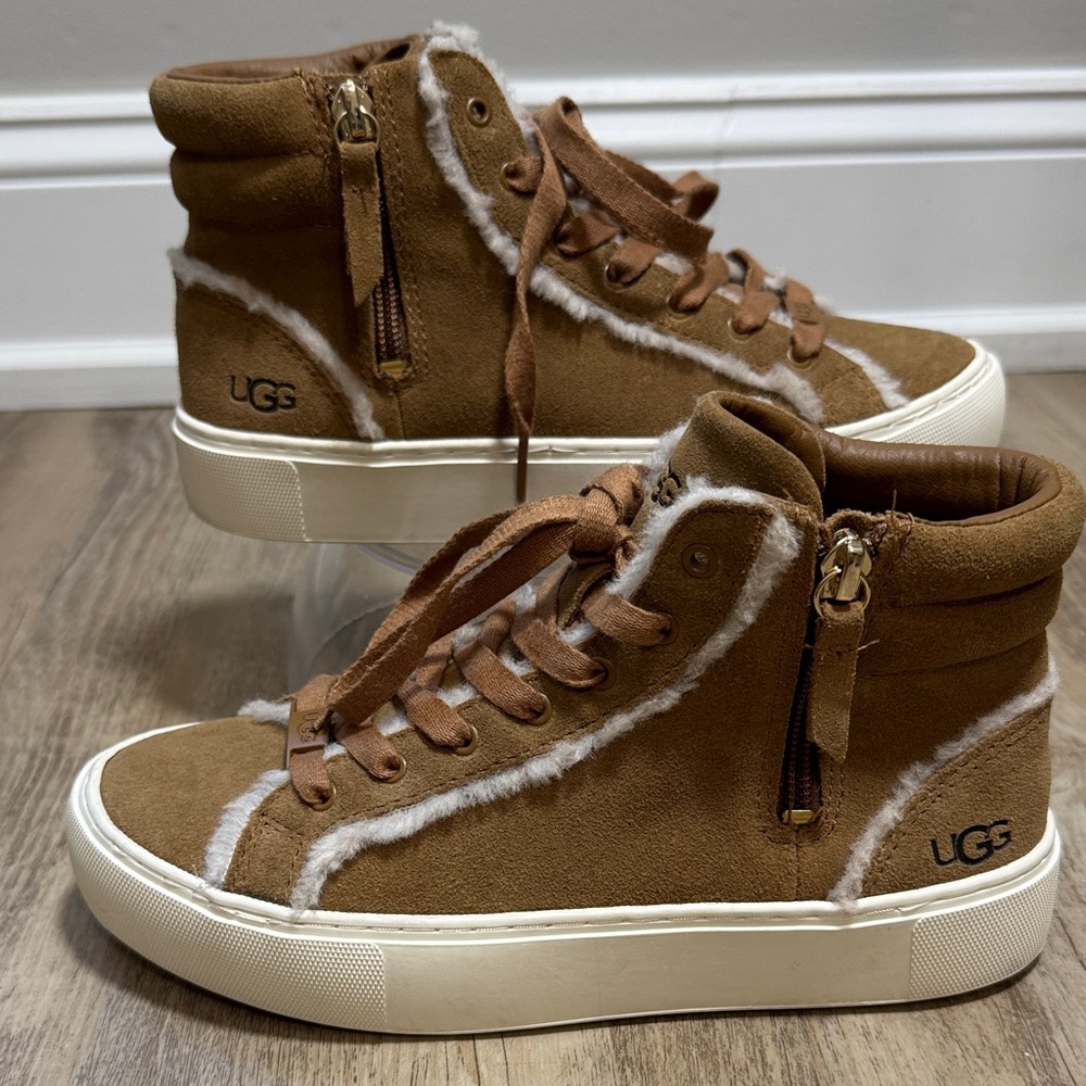 UGG Olli Heritage Brown Suede Sneaker Sz 6 EUC